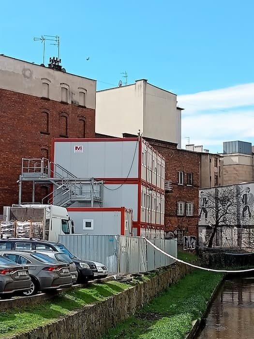 Kontenery Budowlane Na Budowie W Katowicach